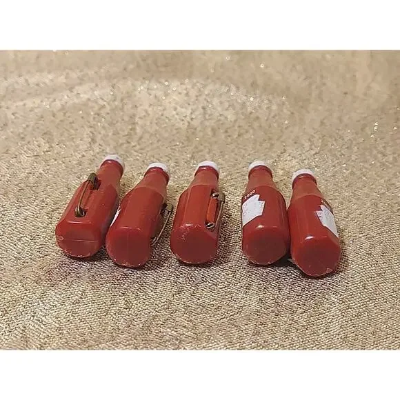 5 Vintage 2000 Heinz Ketchup Advertising Bottle Brooch Pin Red Safety Pin READ - Picture 5 of 8